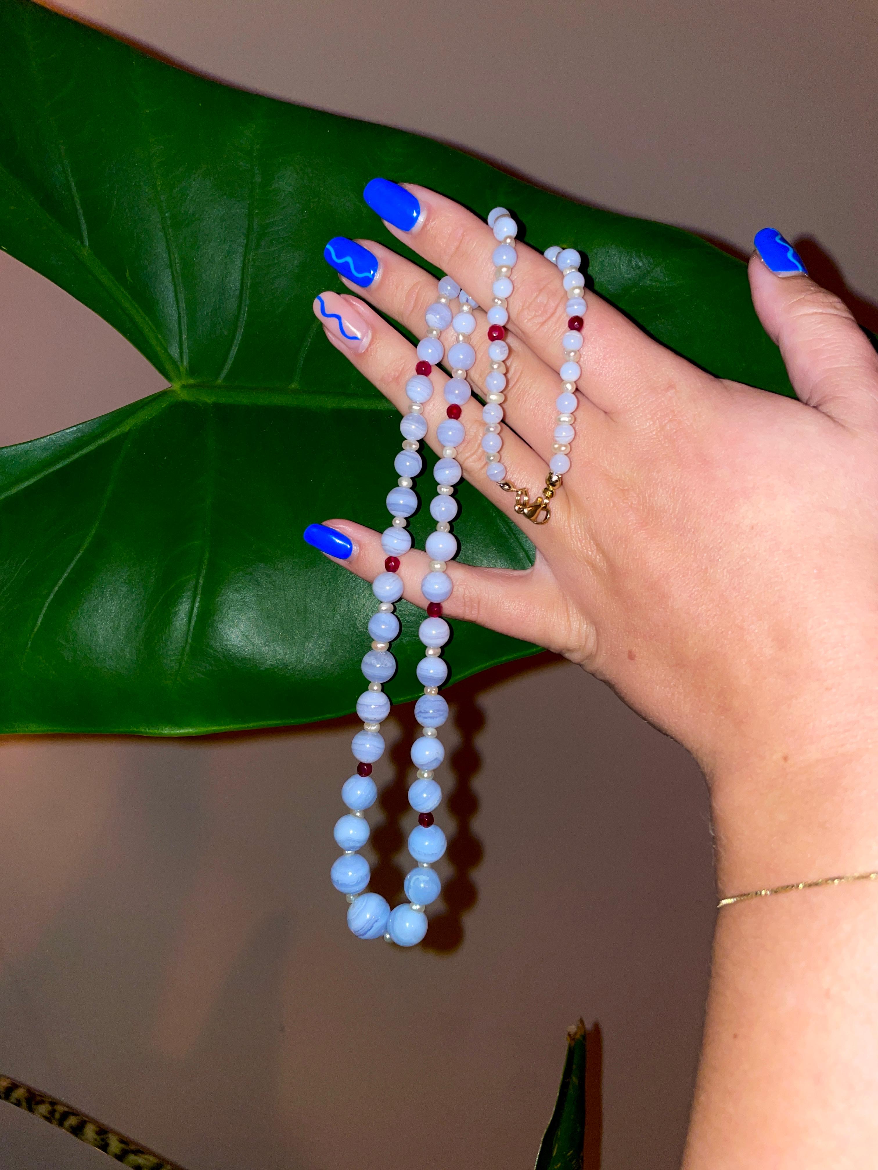 Blauwe kralen ketting